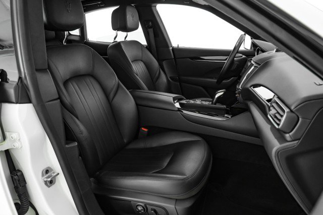 Used 2019 Maserati Levante image 30
