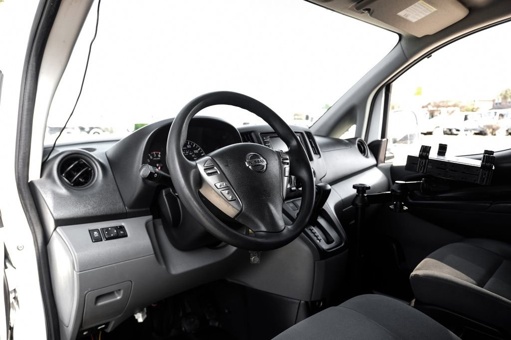Used 2020 Nissan NV200 SV image 2