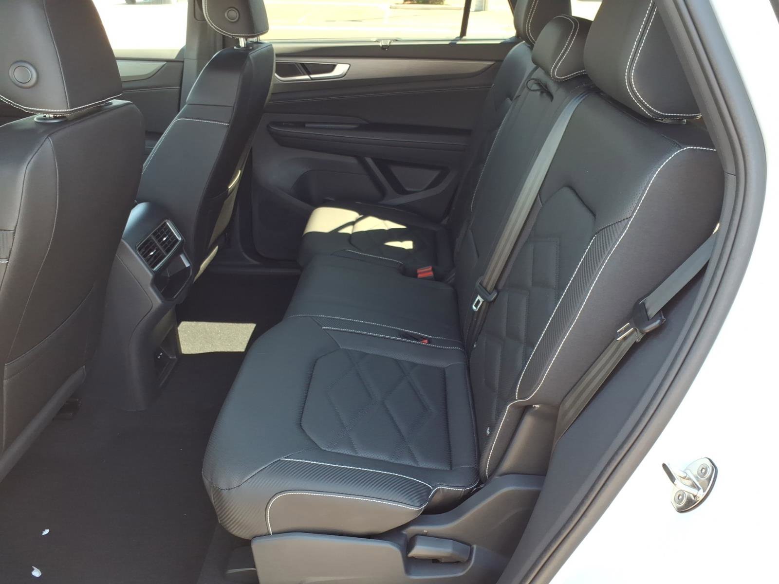 New 2026 Volkswagen Atlas Cross Sport SE image 14