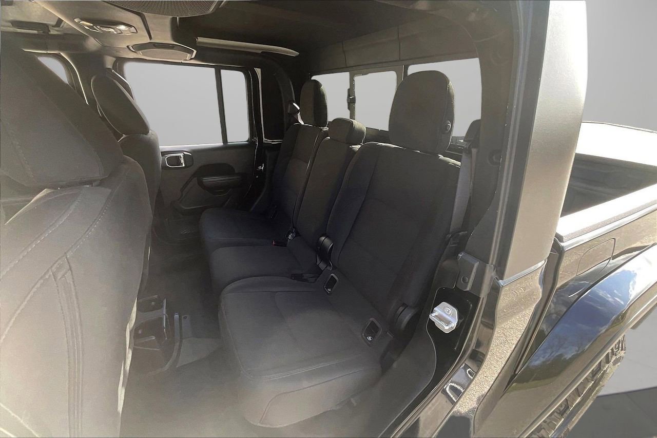 Used 2021 Jeep Gladiator Willys image 22