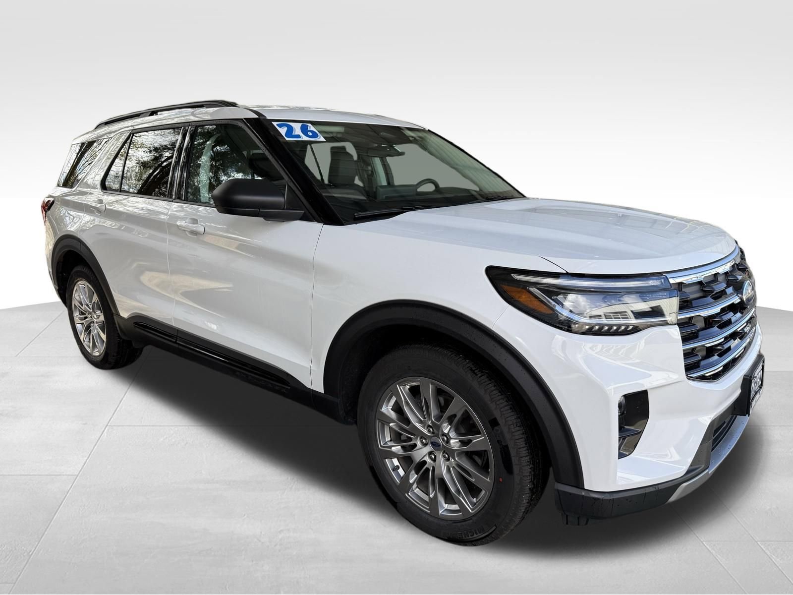 Used 2026 Ford Explorer Active w/ Active Comfort Package image 3