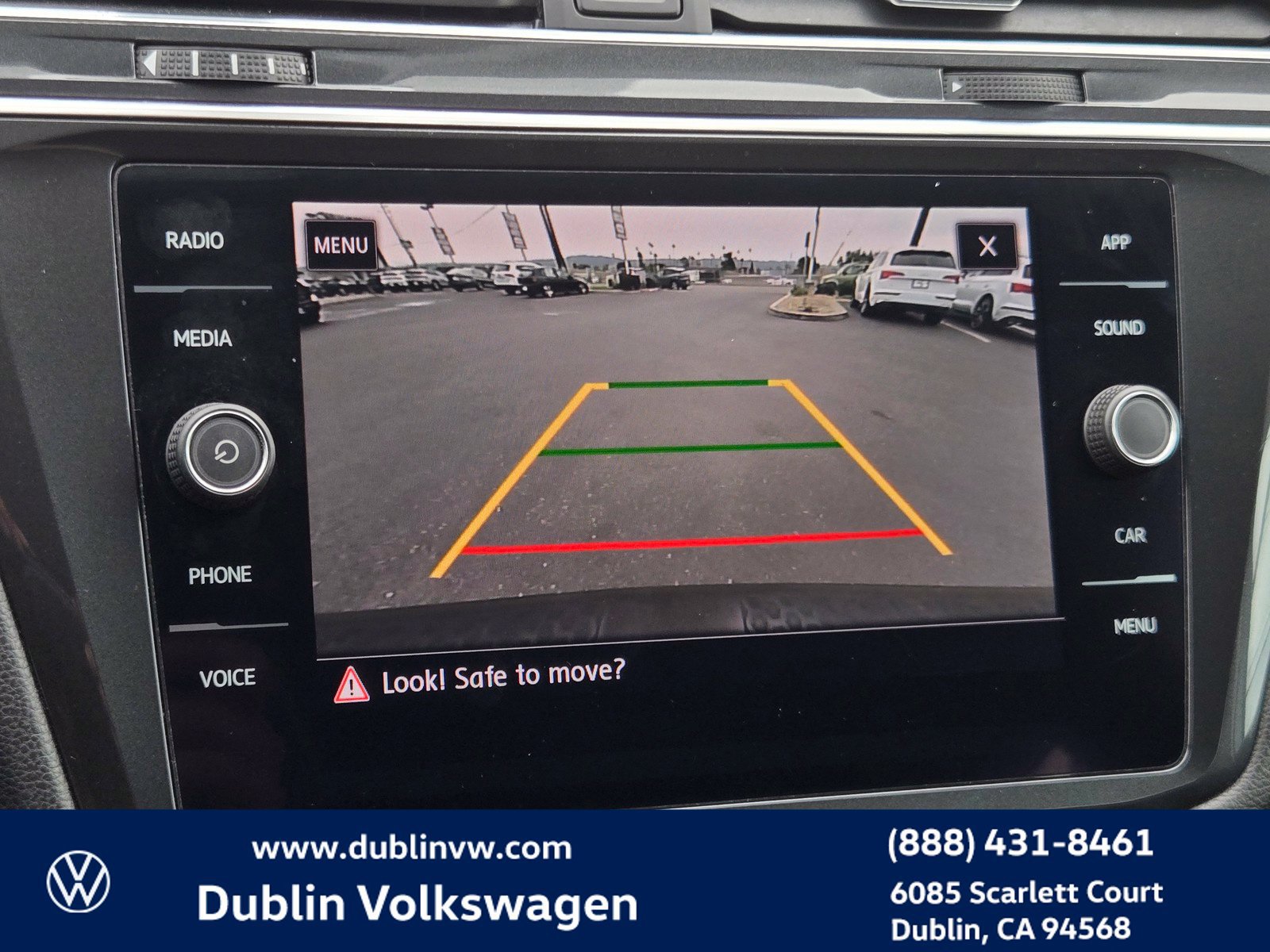 Used 2019 Volkswagen Tiguan SE FWD image 16
