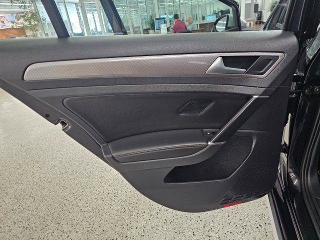 Used 2018 Volkswagen Golf Alltrack S image 27