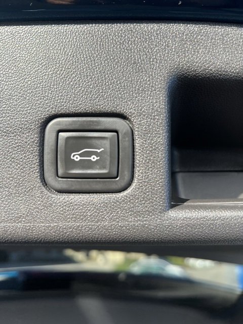 Used 2020 Chevrolet Equinox LT image 43