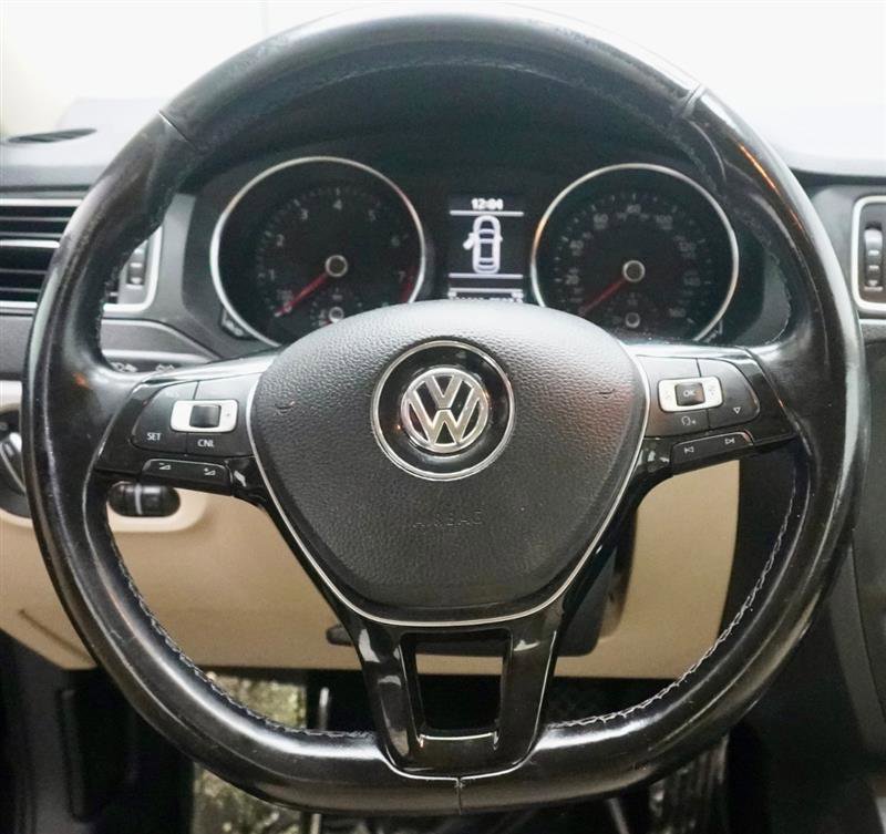 Used 2017 Volkswagen Jetta SE FWD image 12