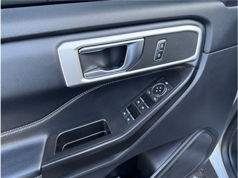 Used 2020 Ford Explorer XLT w/ Equipment Group 202A image 18