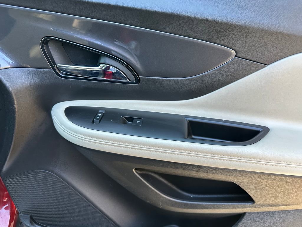 Used 2022 Buick Encore Preferred w/ Safety Package image 43