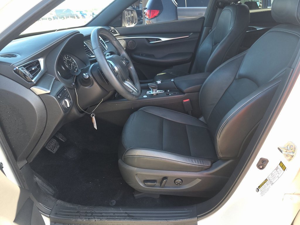 Used 2023 INFINITI QX55 Luxe w/ Cargo Package image 4