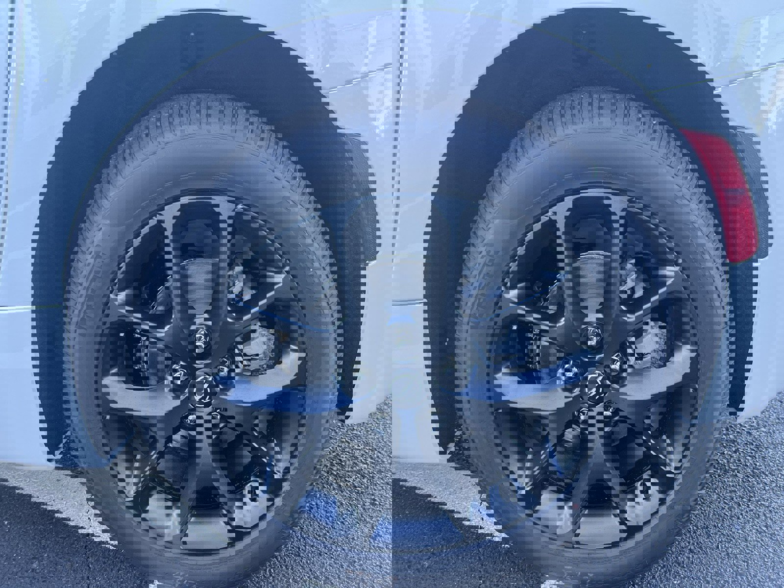 New 2026 Chrysler Pacifica Select w/ S Appearance Package image 10