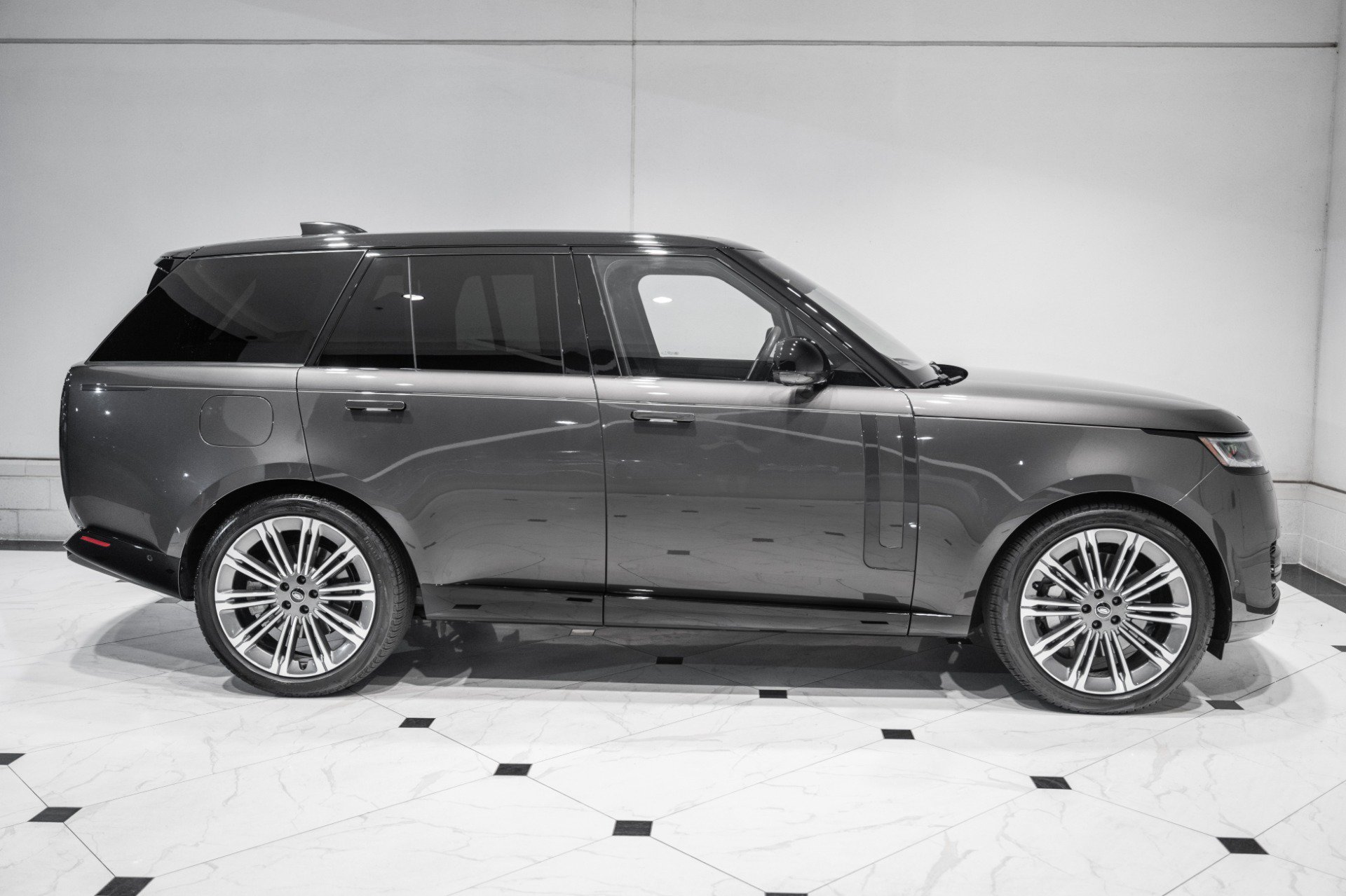 Used 2023 Land Rover Range Rover SE AWD/4WD image 6