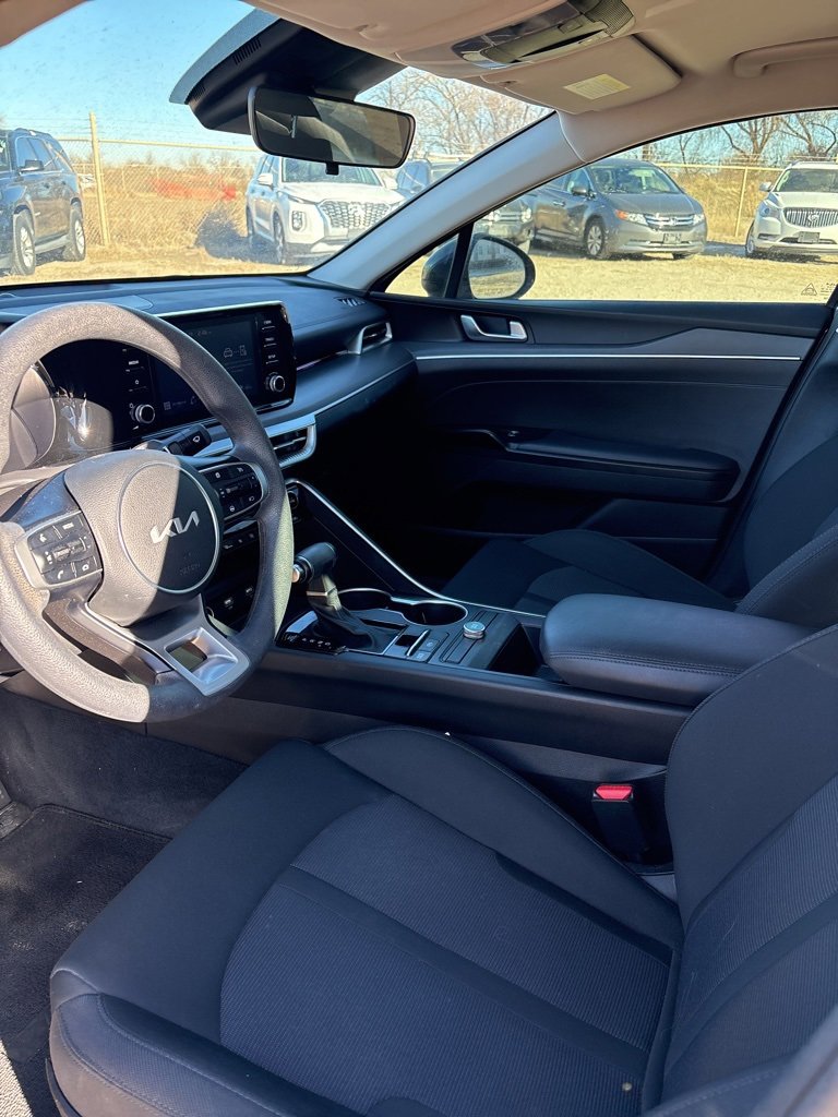 Used 2022 Kia K5 LXS image 9