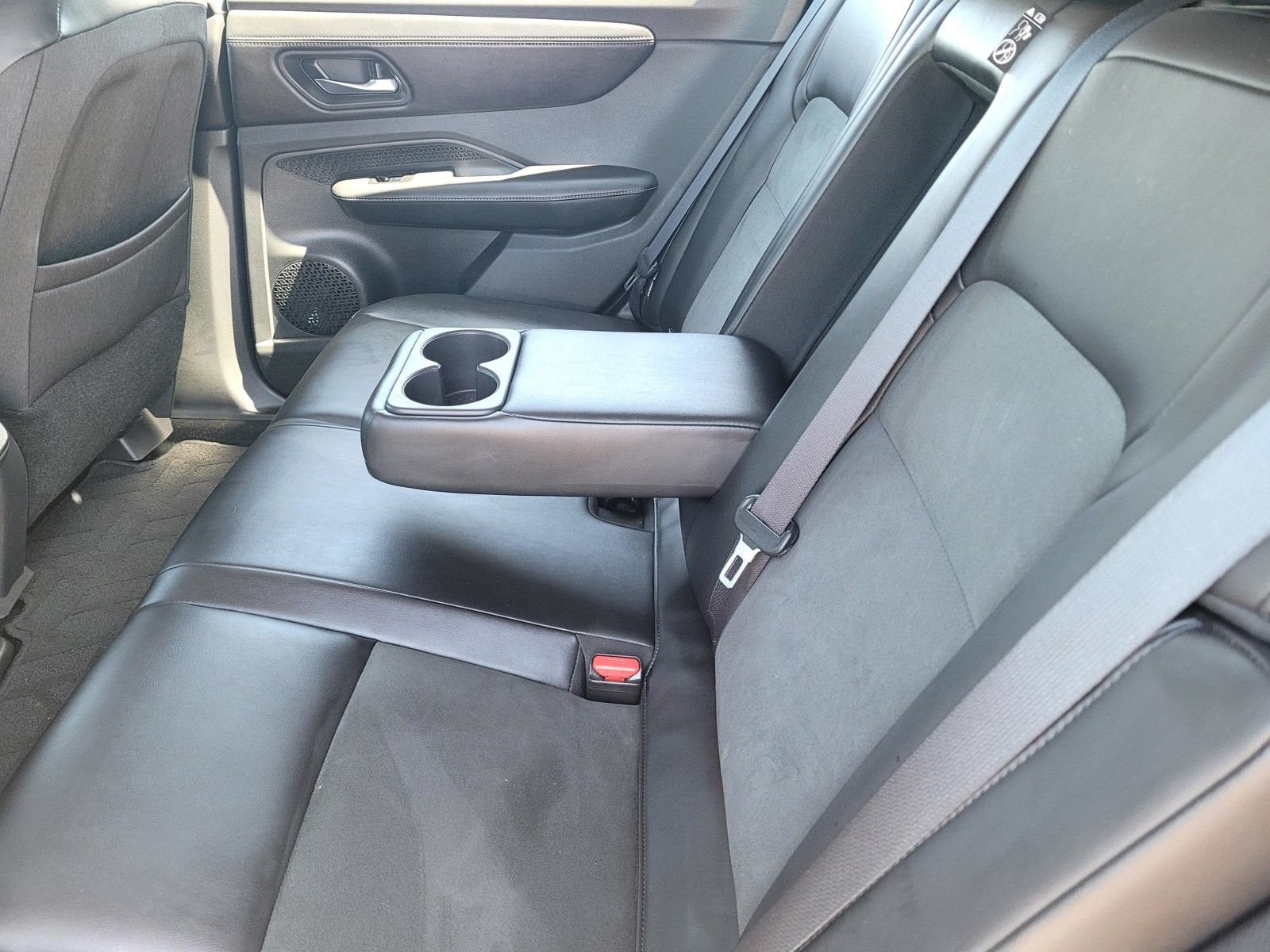 Used 2023 Nissan Ariya FWD image 18