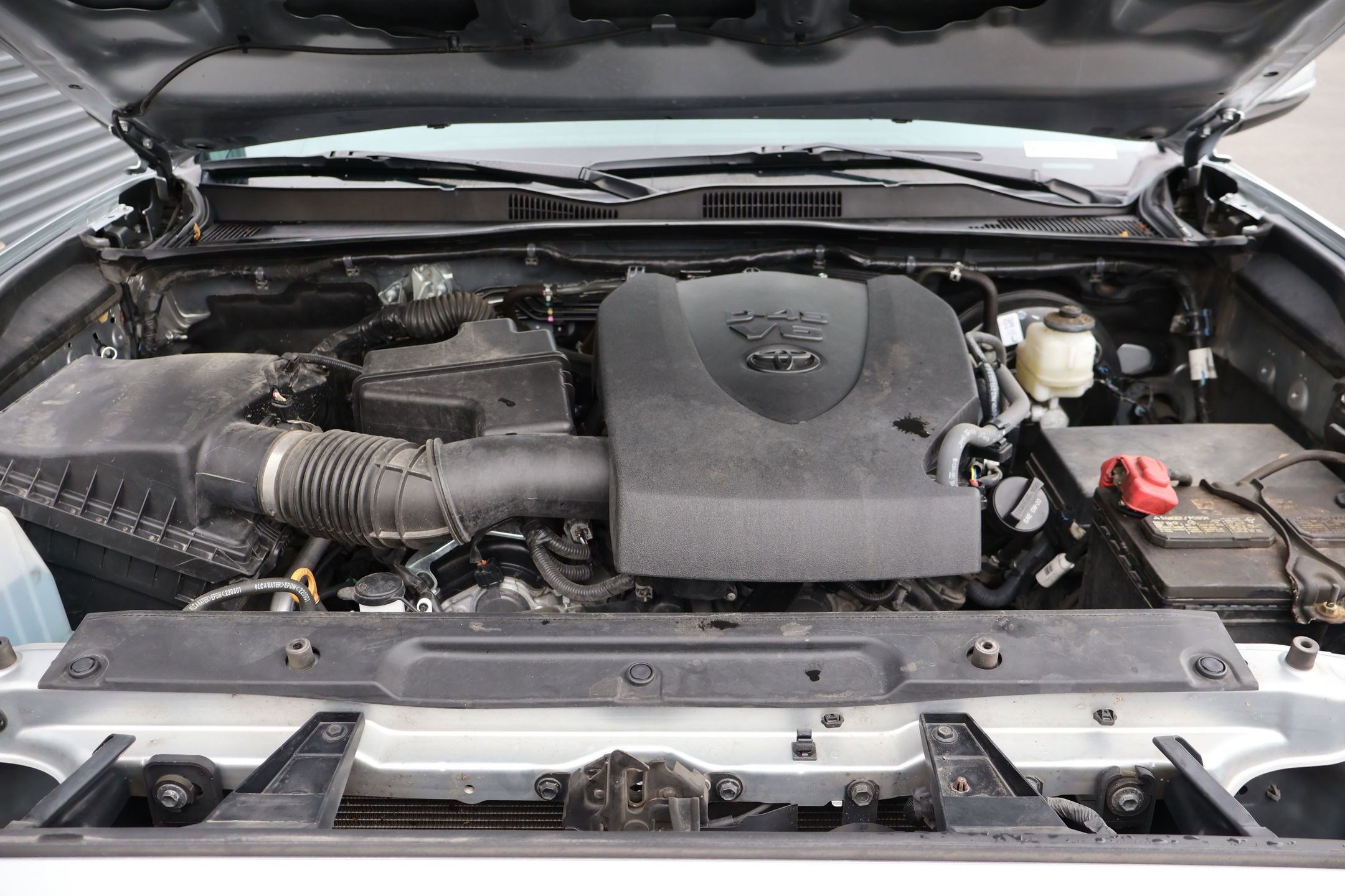 Used 2022 Toyota Tacoma TRD Sport w/ Technology Package image 28