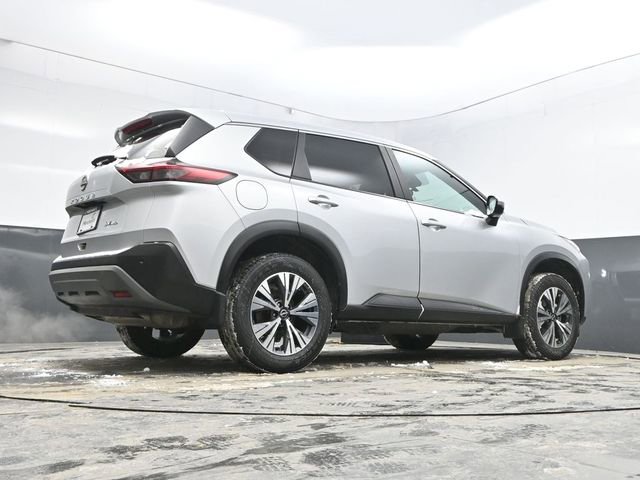 Used 2023 Nissan Rogue SV image 38