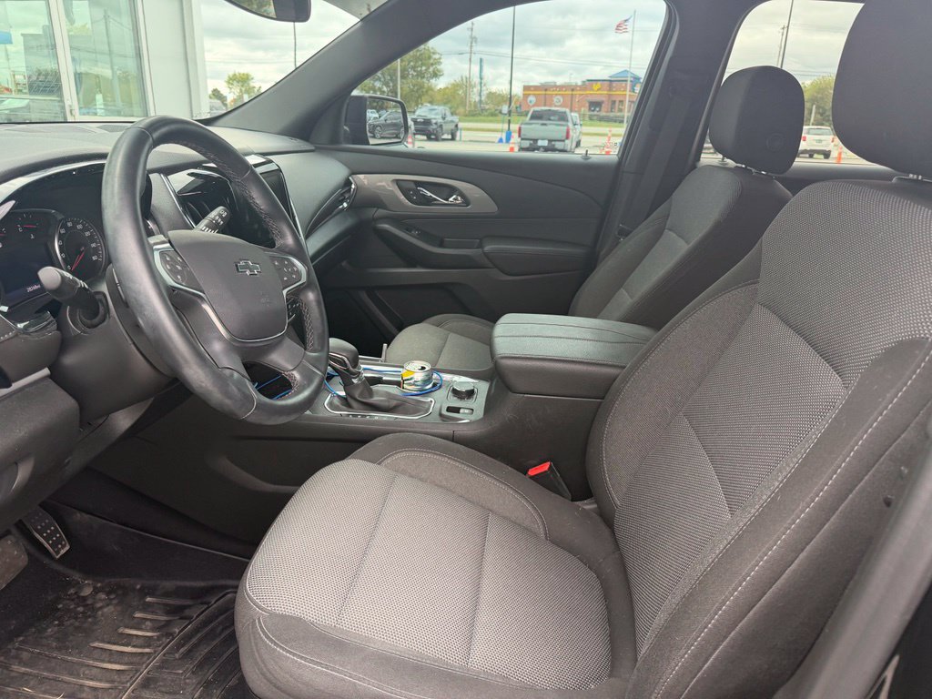 Used 2023 Chevrolet Traverse LT FWD image 5