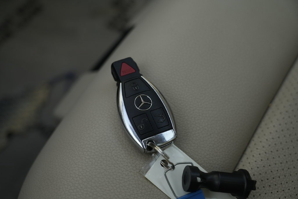 Used 2016 Mercedes-Benz E 350 4MATIC Sedan image 71