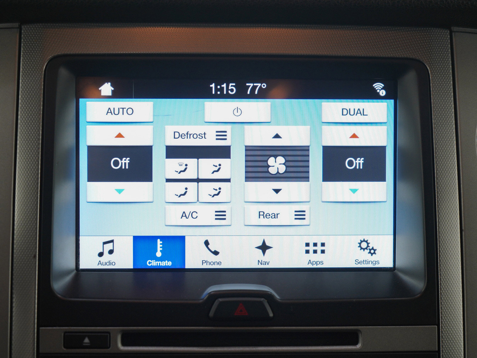 Used 2017 Ford Expedition XLT w/ Equipment Group 202A AWD/4WD image 16