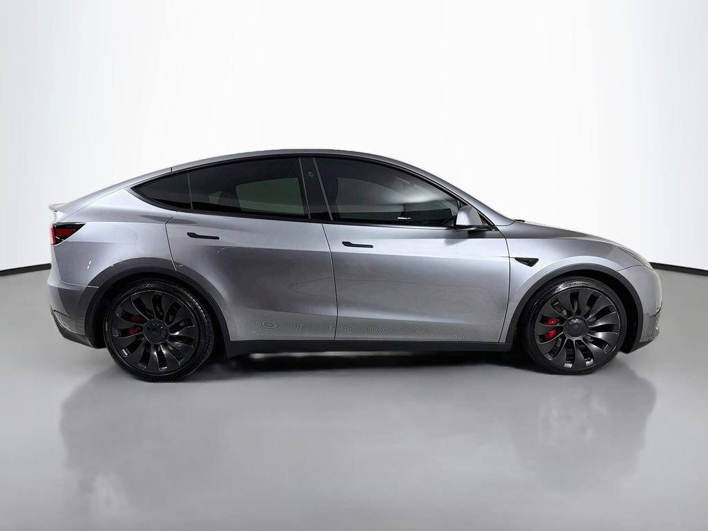 Used 2024 Tesla Model Y Performance AWD/4WD image 4