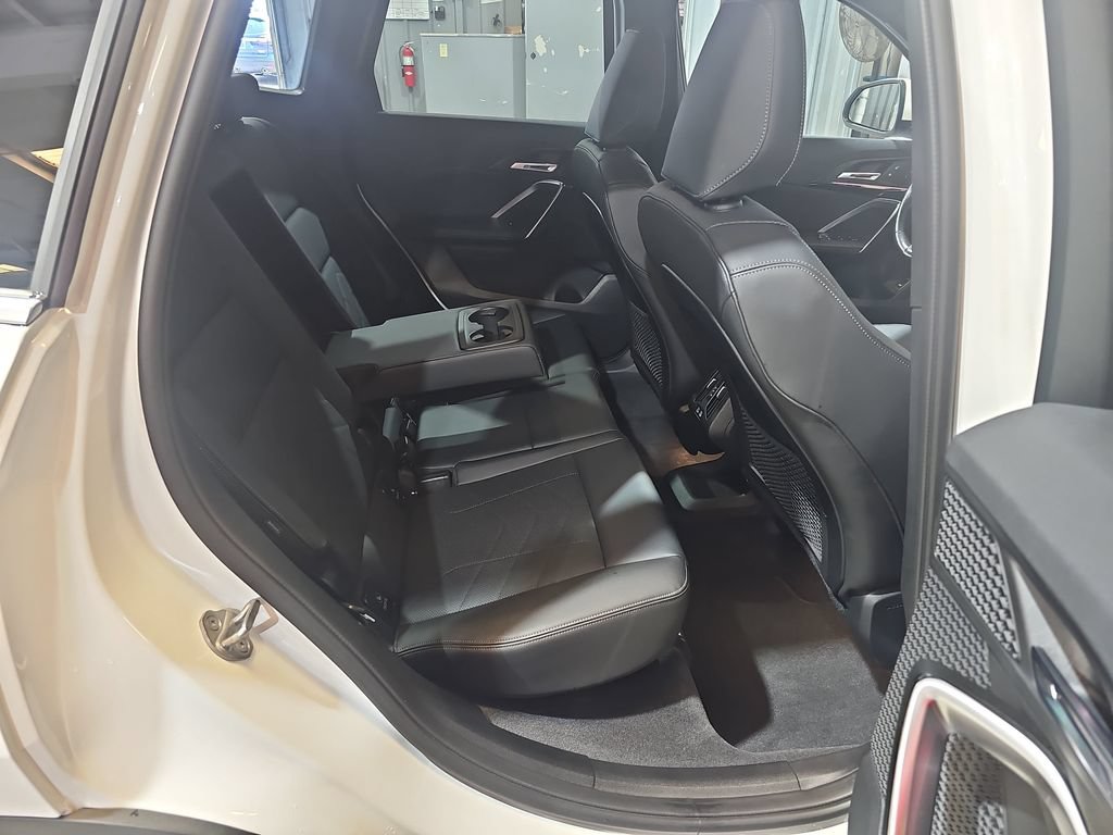 Used 2023 BMW X1 xDrive28i AWD/4WD image 11