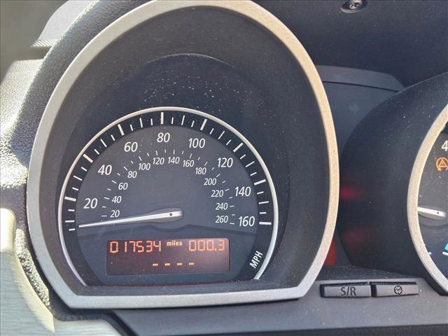 Used 2004 BMW Z4 2.5i image 7