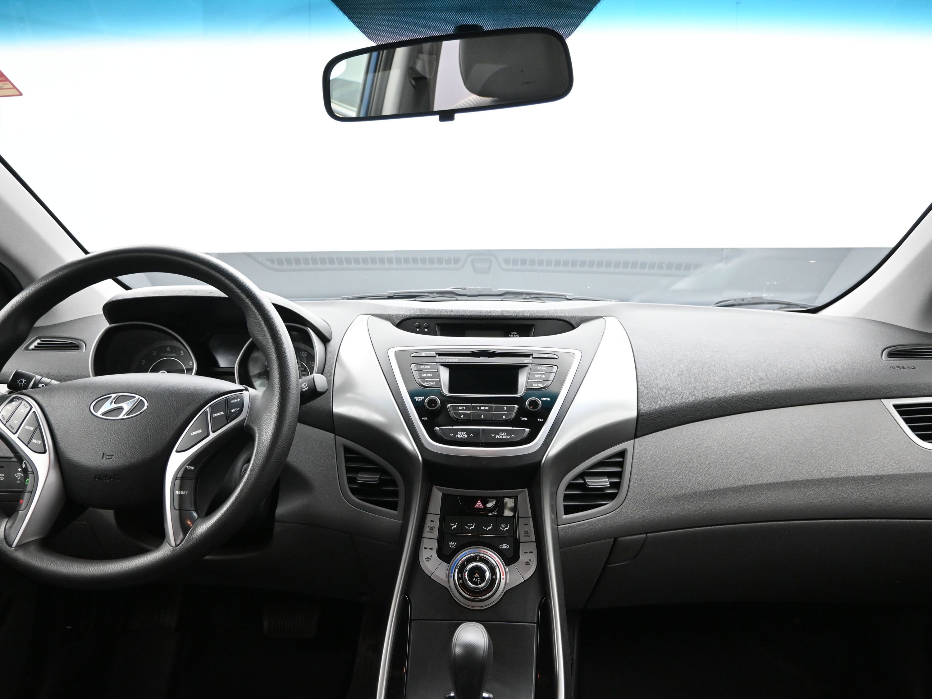 Used 2013 Hyundai Elantra GLS w/ Preferred Pkg FWD image 19