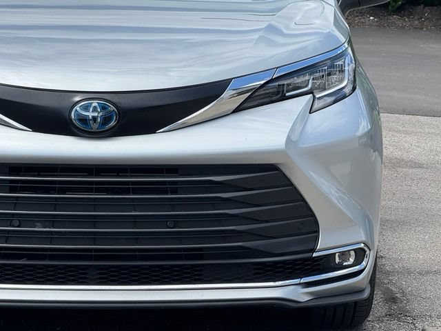 Used 2021 Toyota Sienna XLE FWD image 10