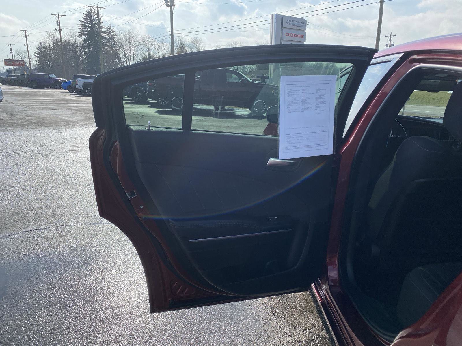 Used 2018 Dodge Charger GT image 27