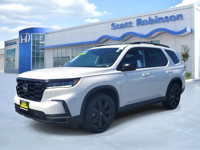 Used 2025 Honda Pilot Black Edition image 2