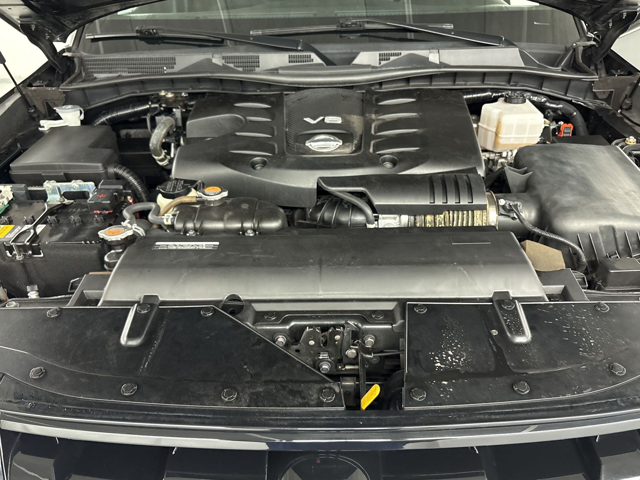 Used 2023 Nissan Armada SL w/ Midnight Edition Package RWD image 32