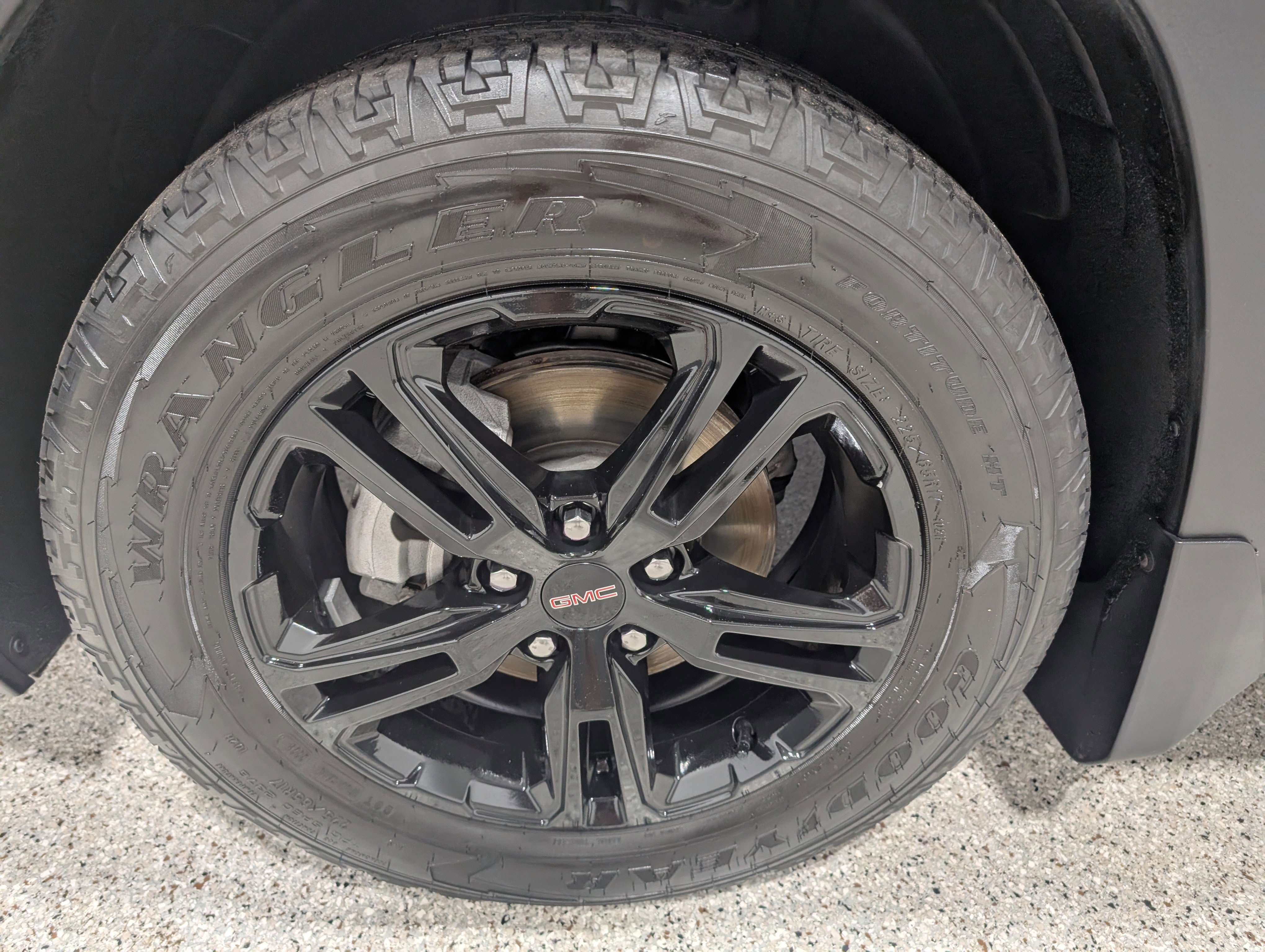 Used 2024 GMC Terrain AT4 w/ Tech Package image 10