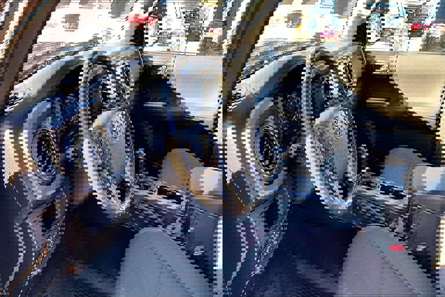 Used 2019 Toyota Tacoma TRD Sport image 14