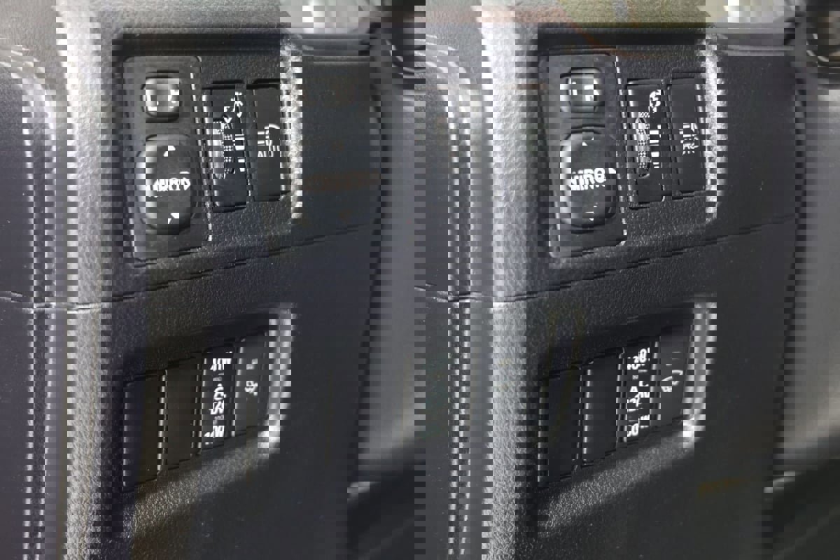 Used 2023 Toyota 4Runner TRD Off-Road Premium w/ Moonroof Package AWD/4WD image 26