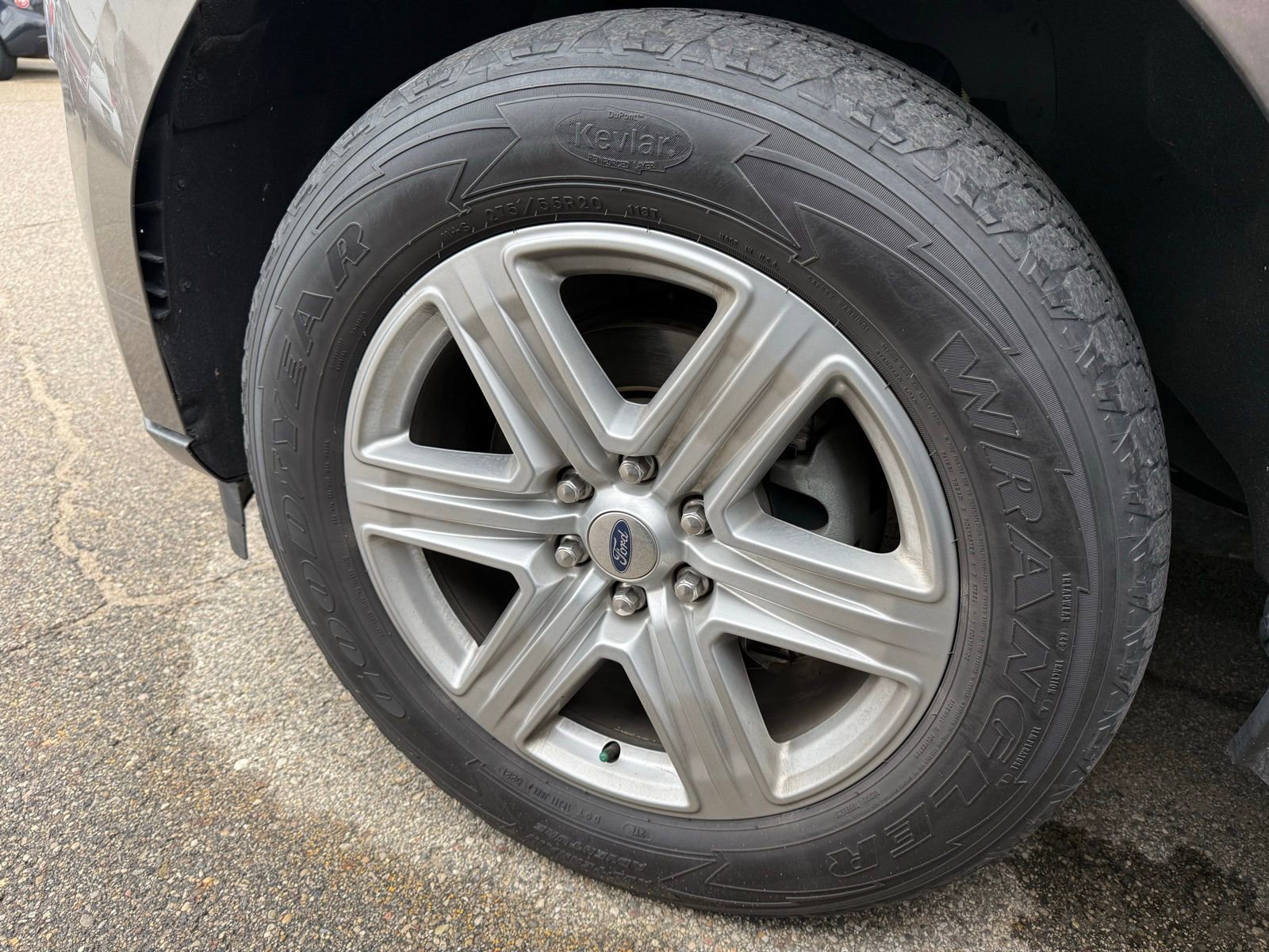 Used 2019 Ford Expedition Max XLT w/ Equipment Group 202A image 8