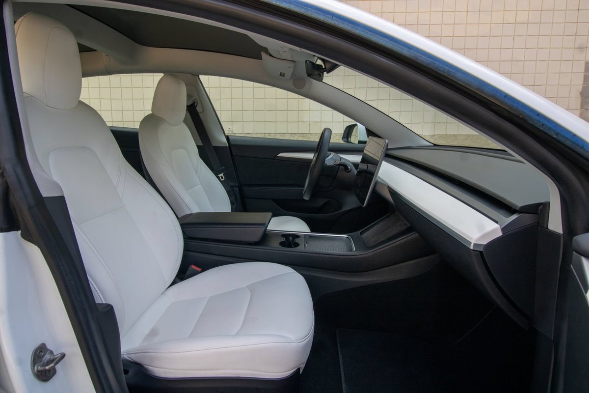 Used 2022 Tesla Model 3 Long Range AWD/4WD image 21