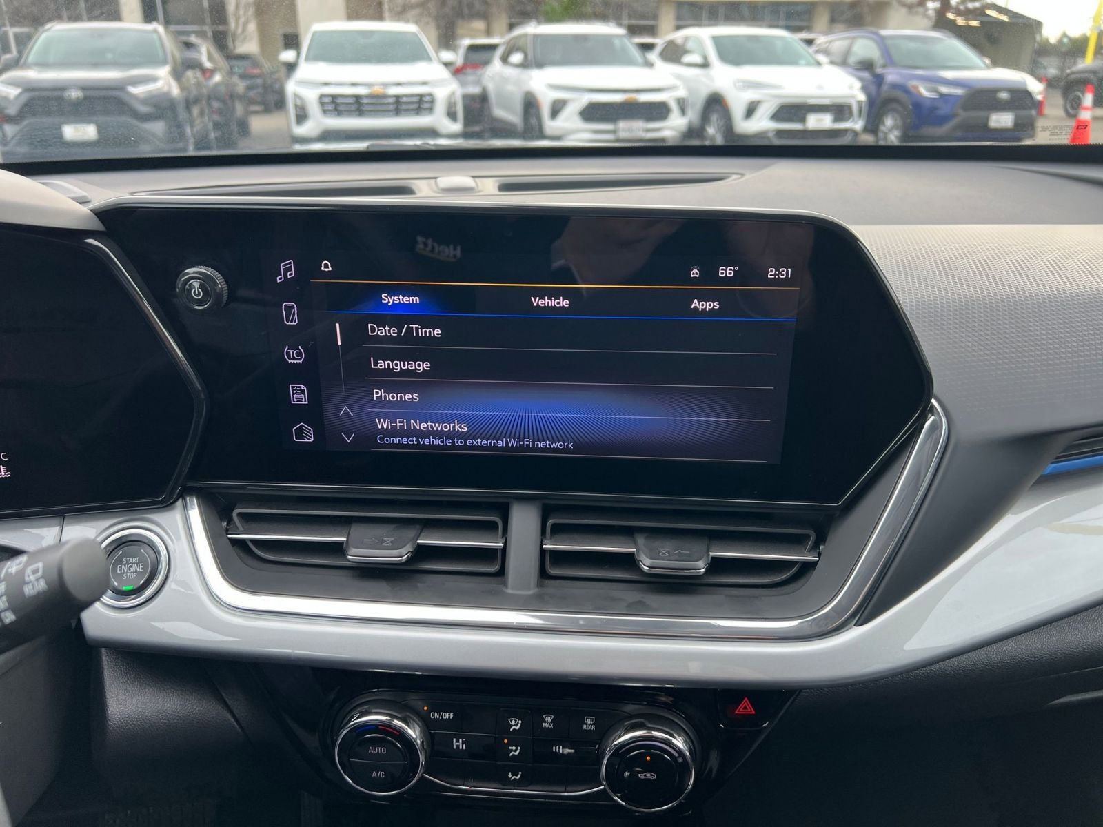 Used 2025 Chevrolet Trax LT image 18