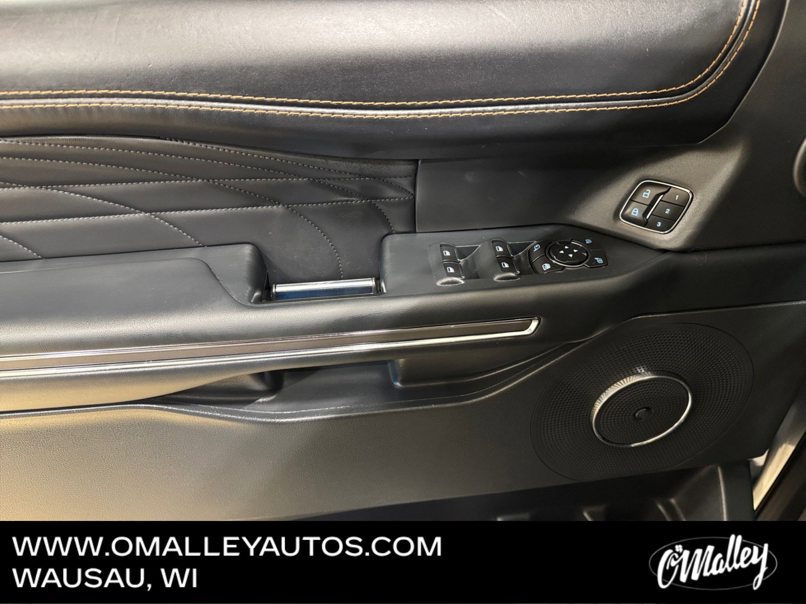 Used 2023 Ford Expedition Max Platinum image 19