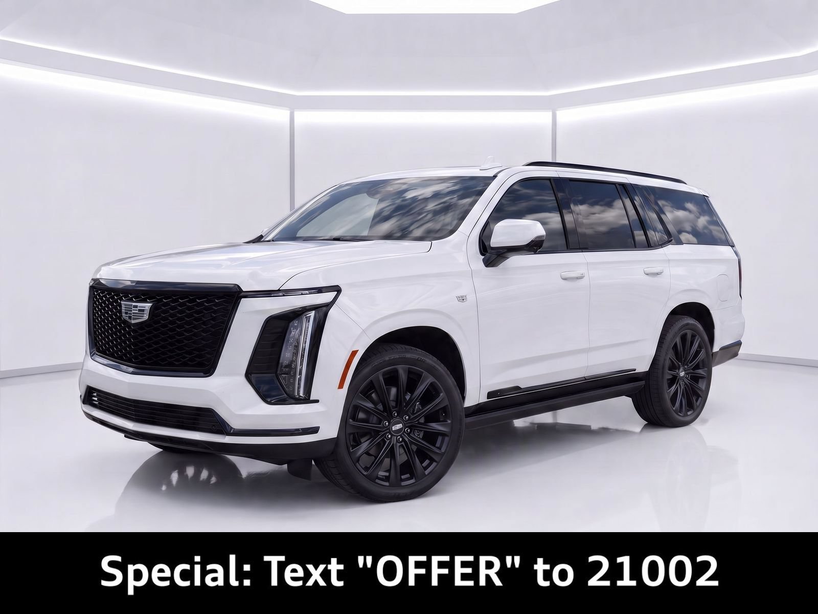Used 2025 Cadillac Escalade Sport Platinum w/ LPO, ONYX Package AWD/4WD image 1