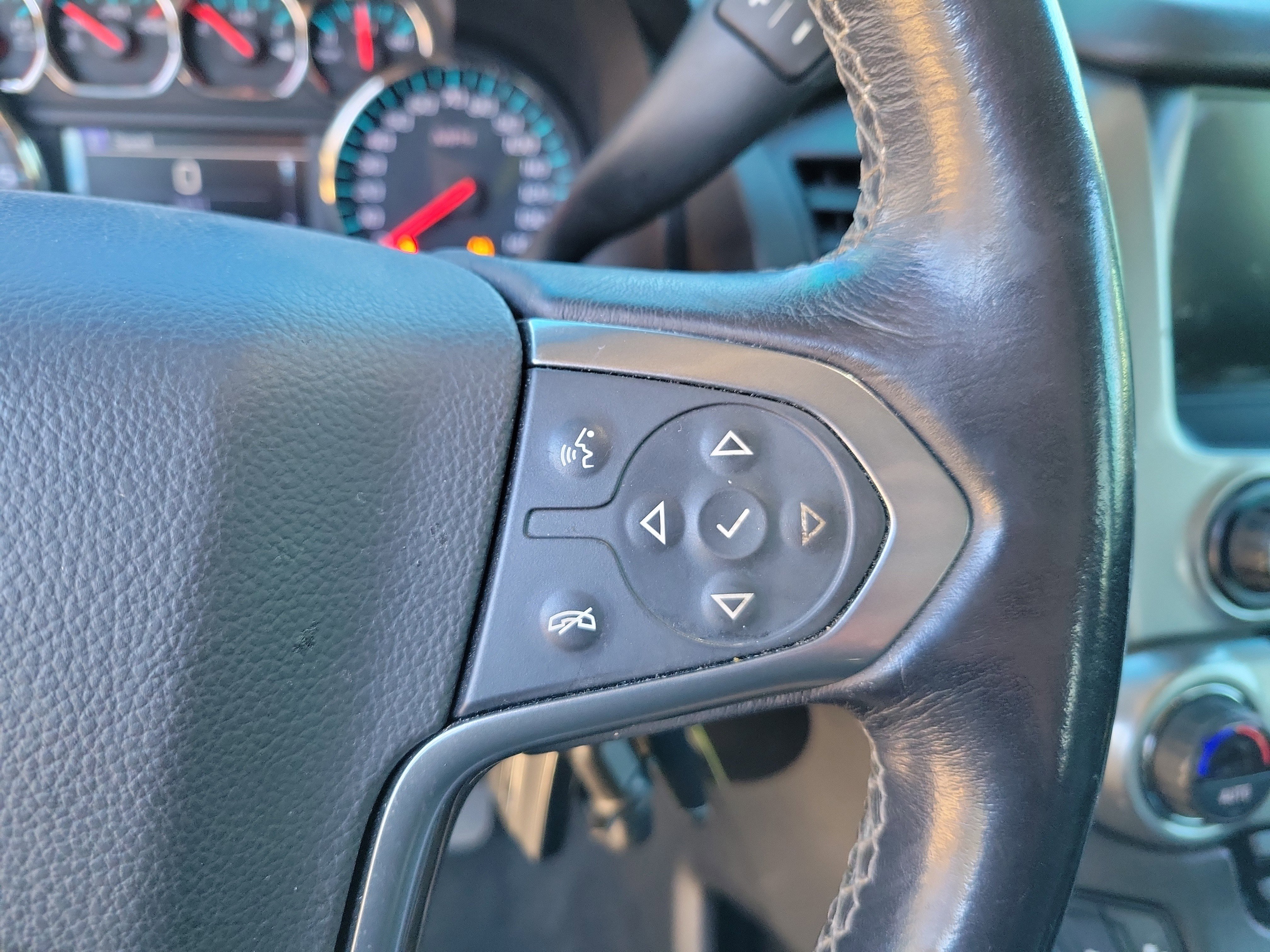 Used 2018 Chevrolet Tahoe LT AWD/4WD image 14