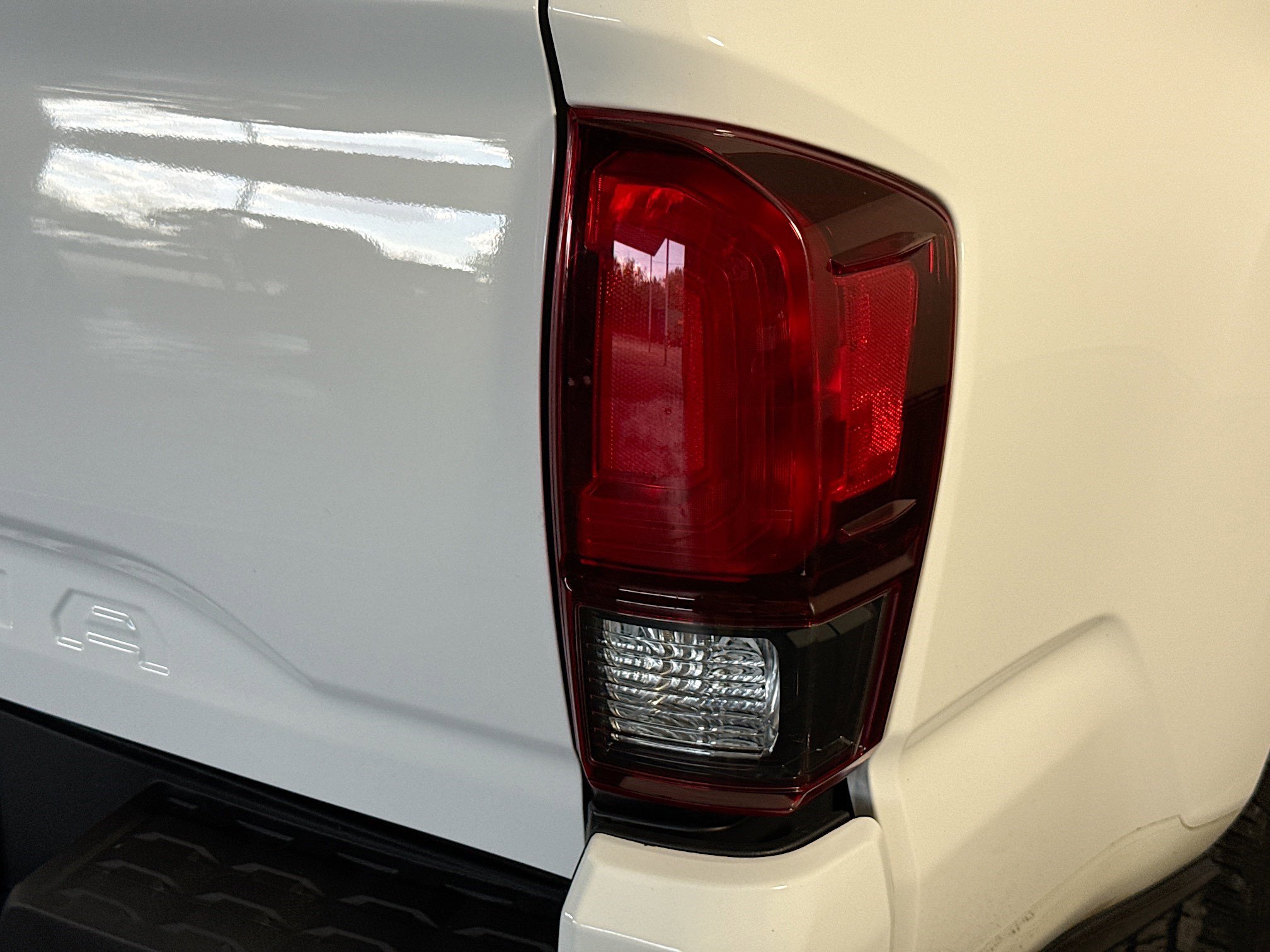 Used 2022 Toyota Tacoma SR image 33