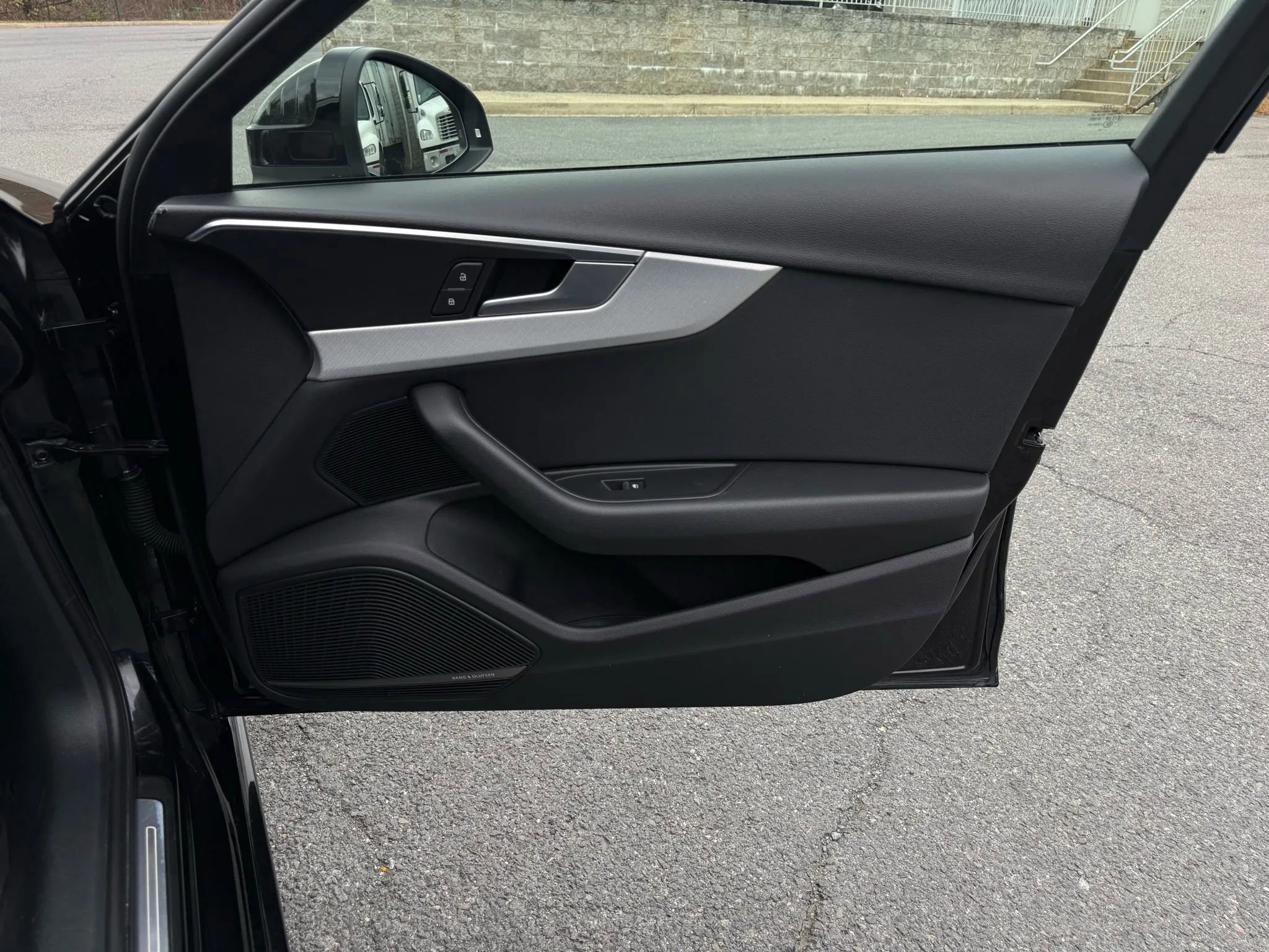 Used 2018 Audi A4 2.0T Ultra Premium Plus w/ Premium Plus Package image 24