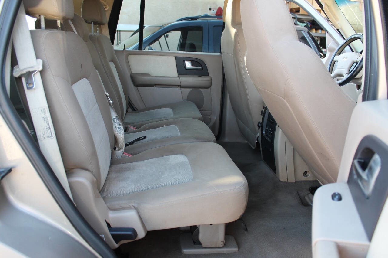 Used 2003 Ford Expedition XLT RWD image 32