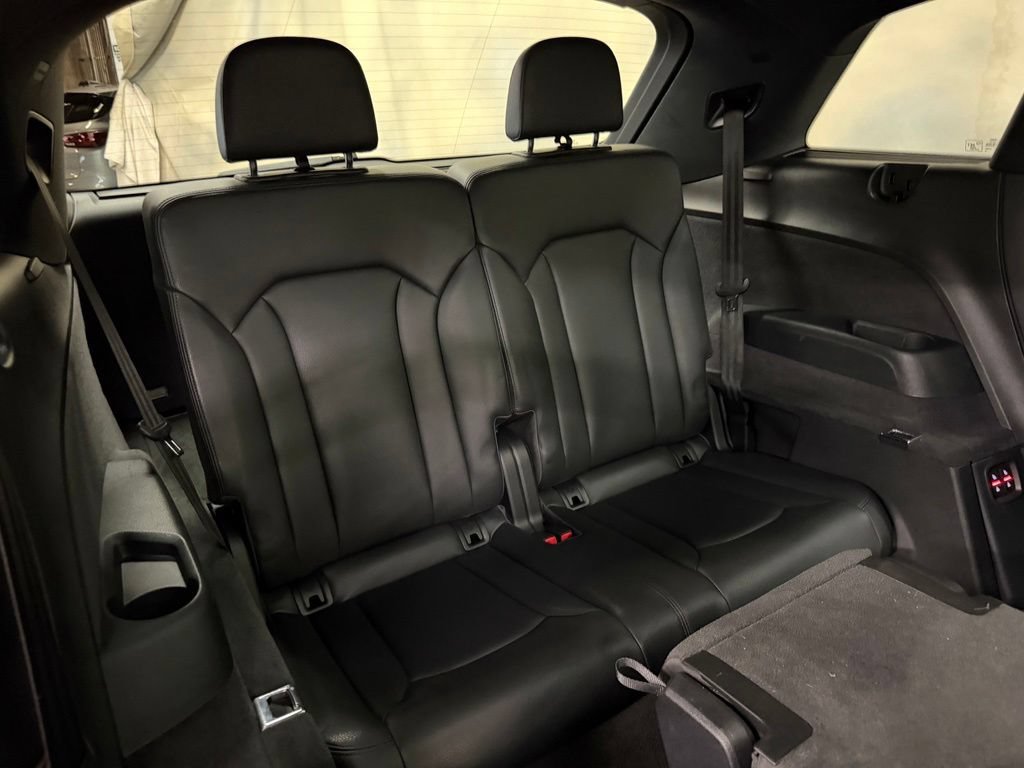 Used 2019 Audi Q7 3.0T Prestige AWD/4WD image 37