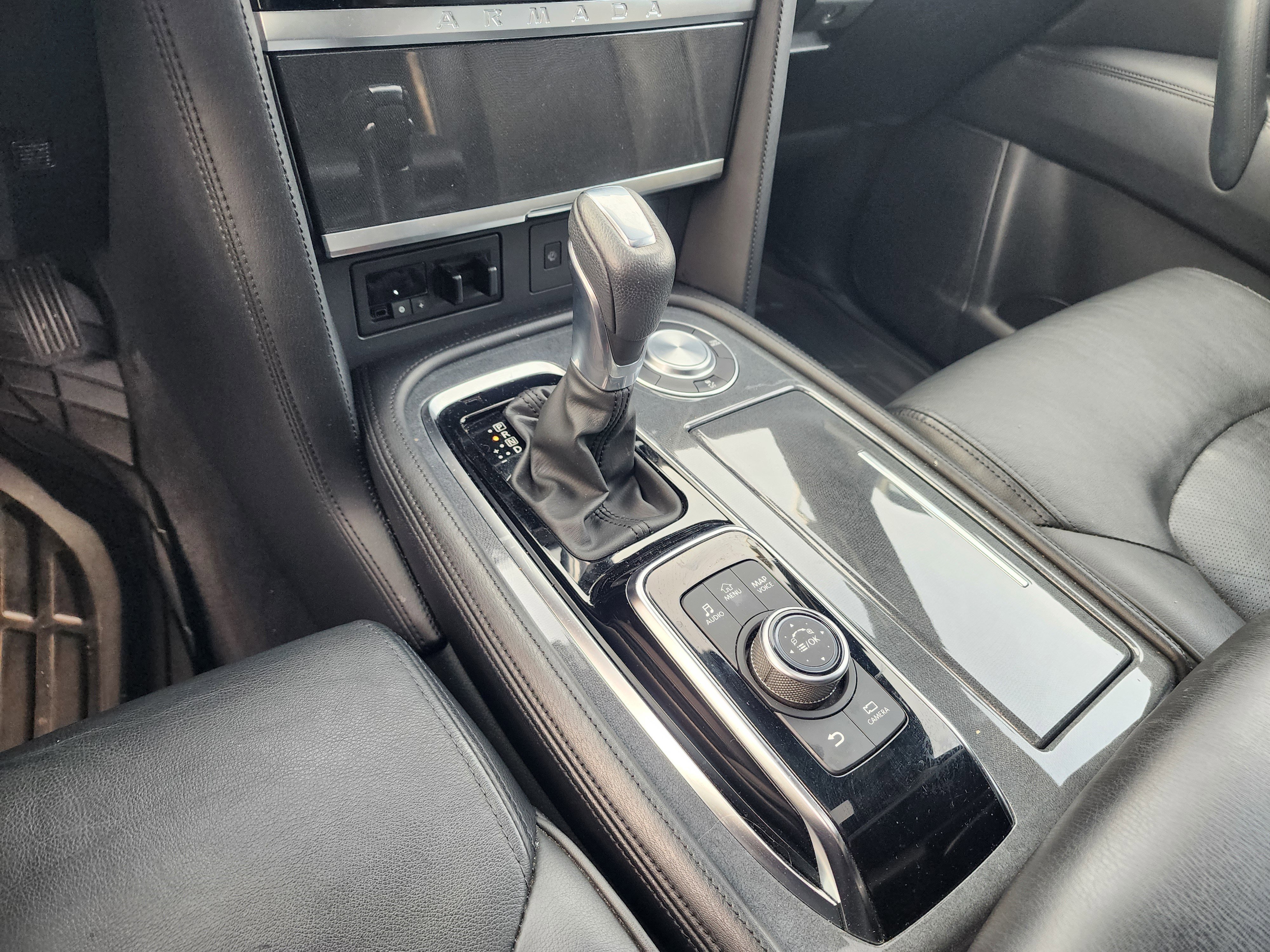 Used 2022 Nissan Armada SL w/ Midnight Edition Package image 37