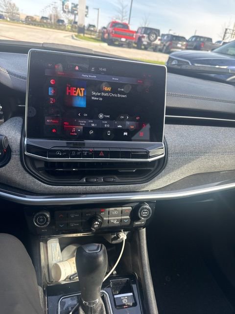 Used 2023 Jeep Compass Latitude w/ Convenience Group image 10