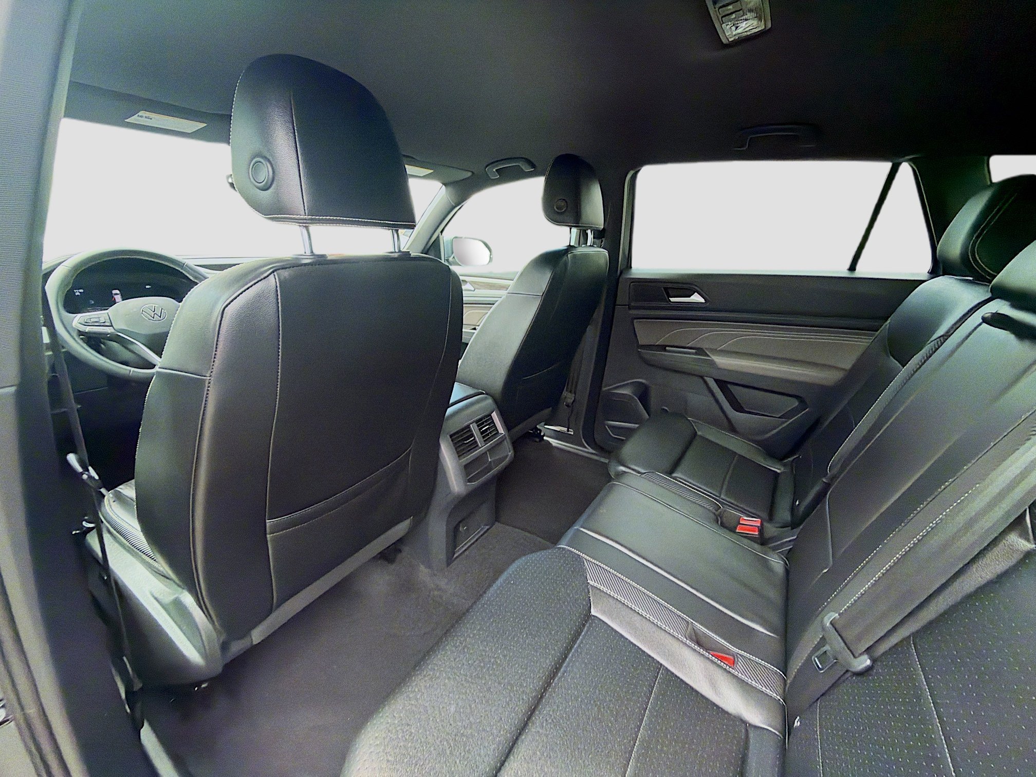 Used 2022 Volkswagen Atlas Cross Sport SE image 24