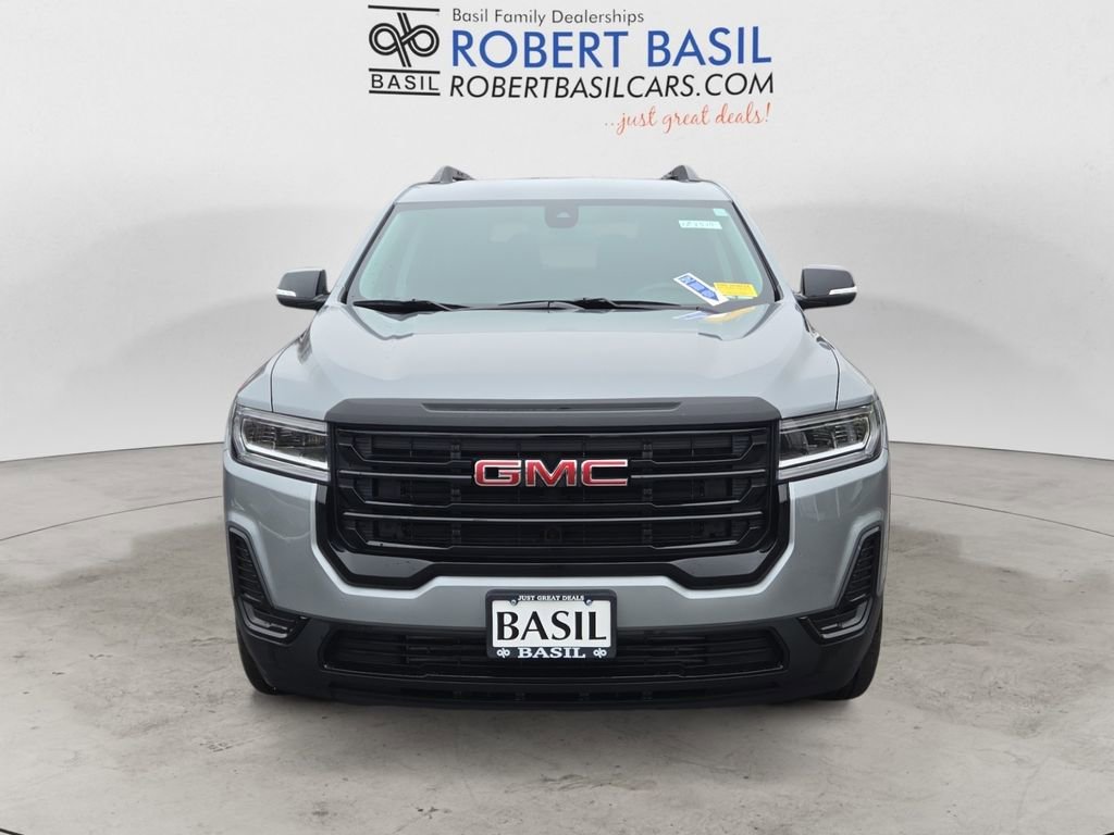 Used 2023 GMC Acadia SLE w/ Driver Convenience Package image 8