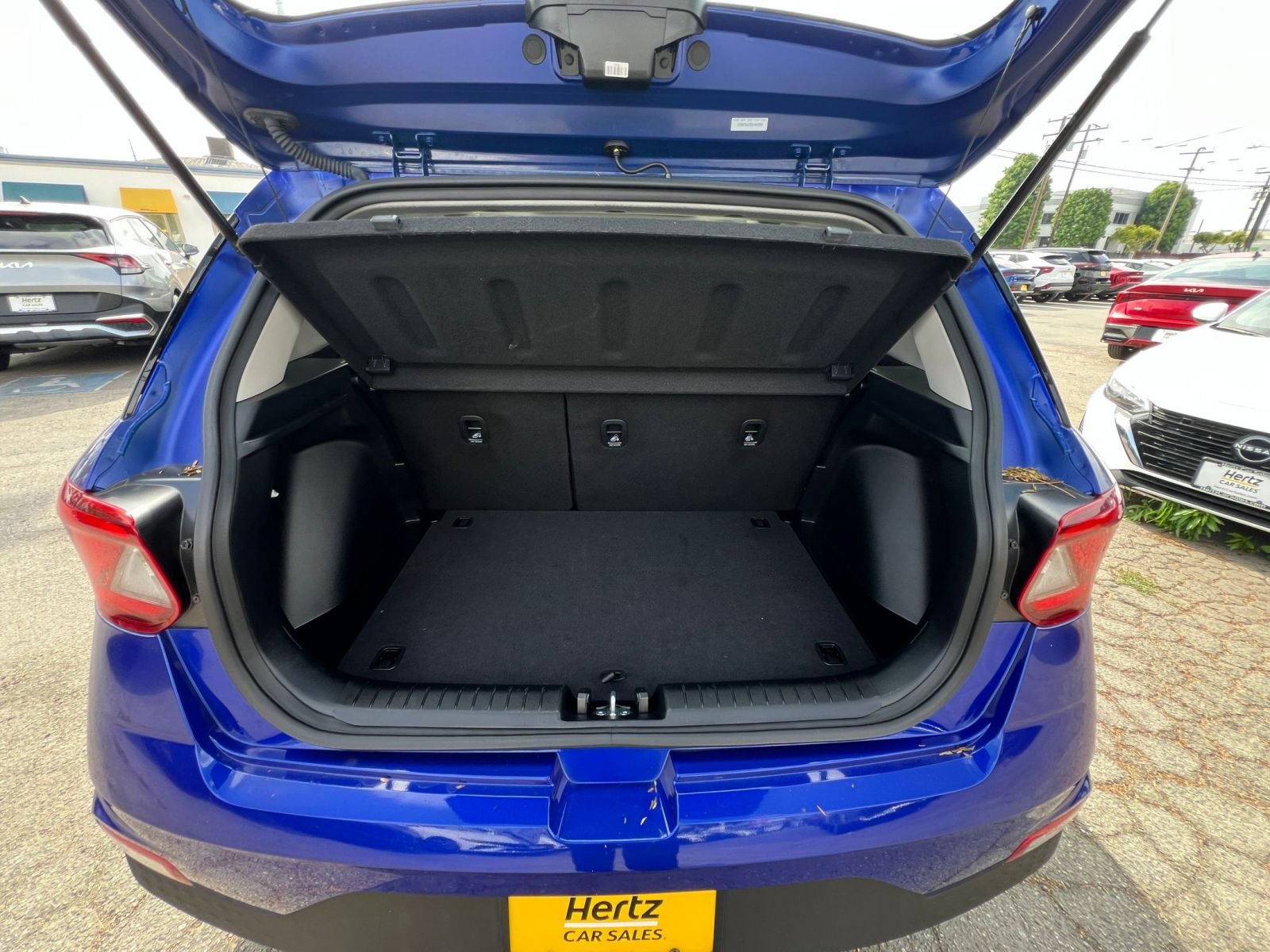 Used 2025 Hyundai Venue SEL FWD image 36