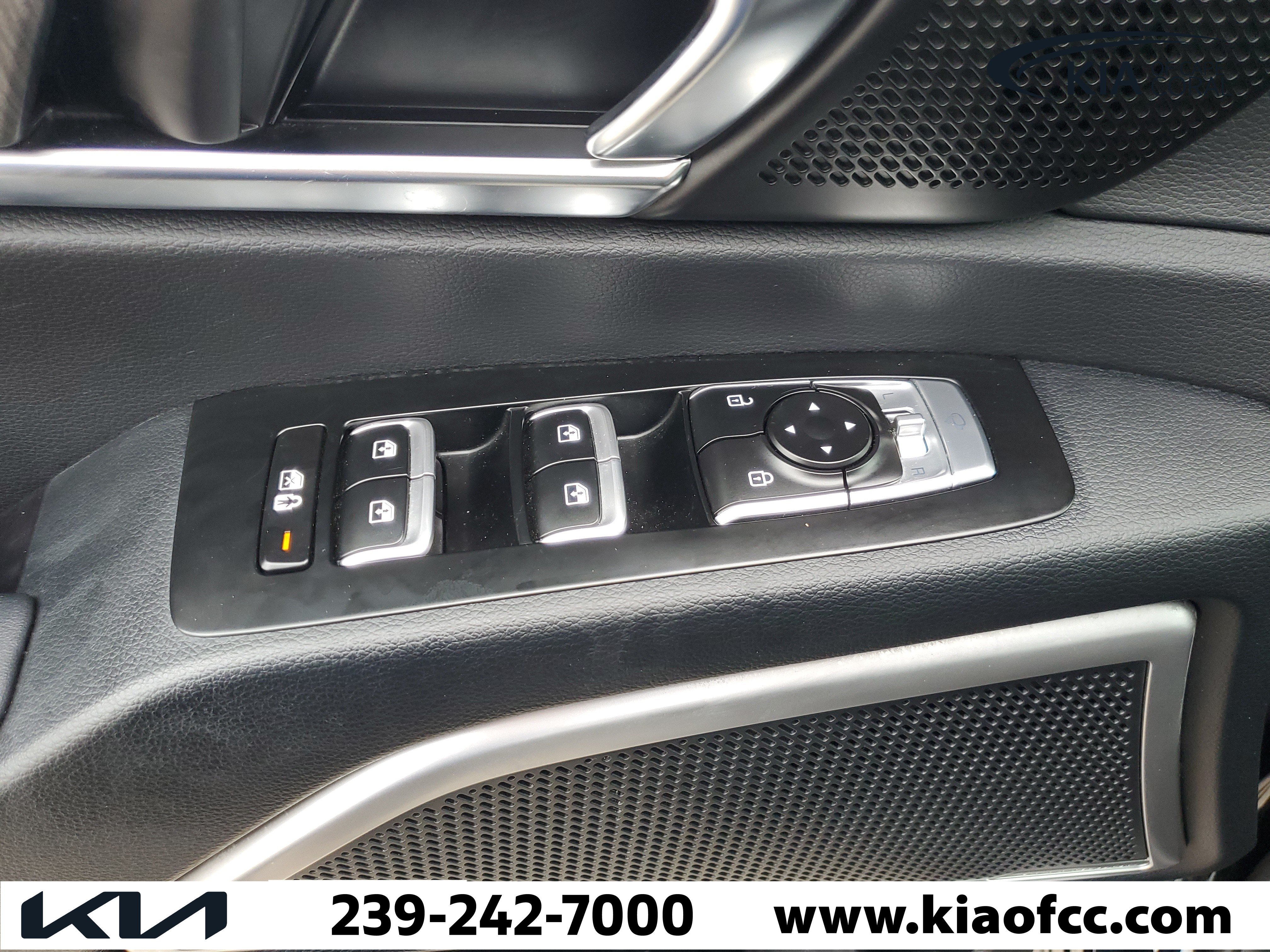 Certified 2024 Kia Telluride EX w/ EX Captain's Chair Package FWD image 34