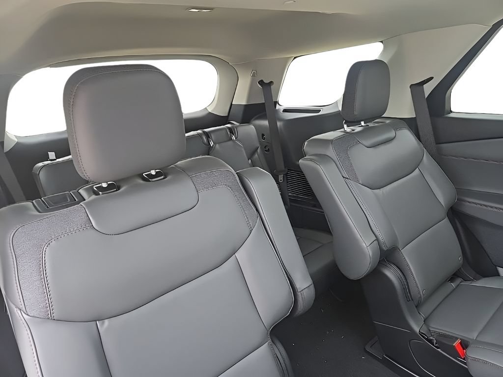 New 2026 Ford Explorer Active w/ Active Comfort Package AWD/4WD image 26