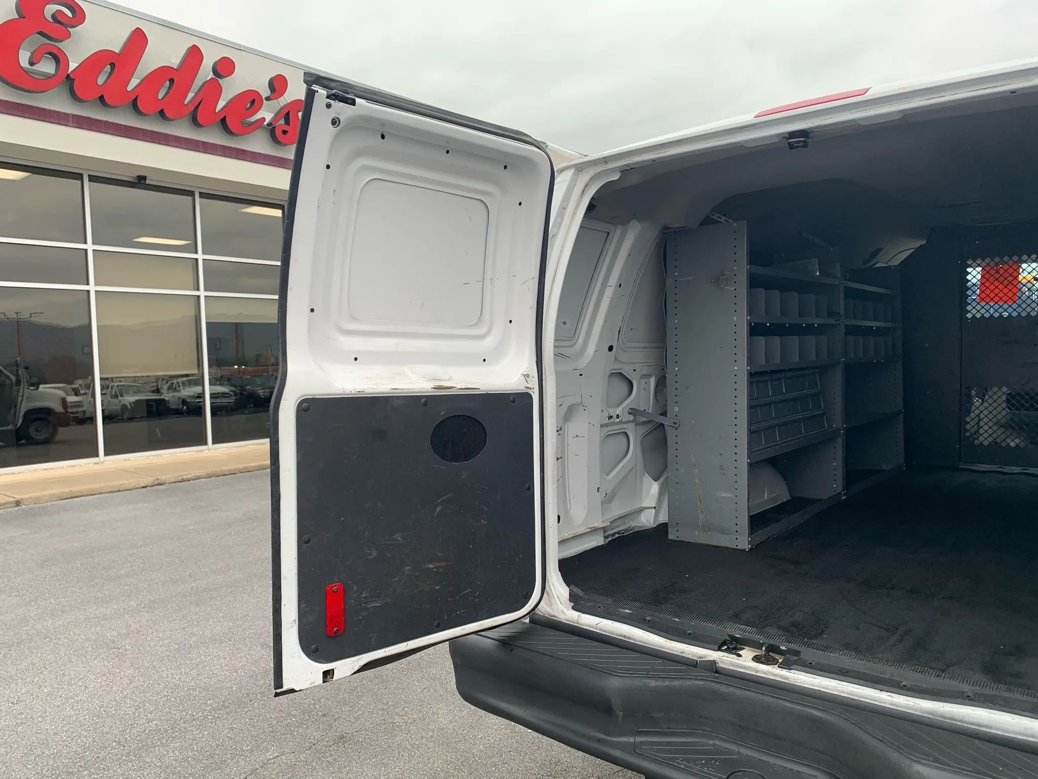 Used 2014 Ford E-350 and Econoline 350 Extended Super Duty w/ Insulation Package image 25